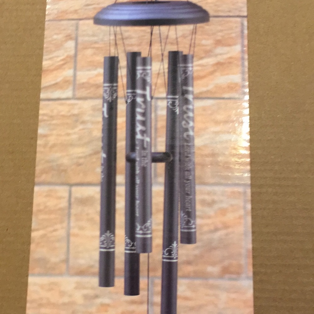 NIB “Trust in the Lord” Wind Chimes - Picture 2 of 5